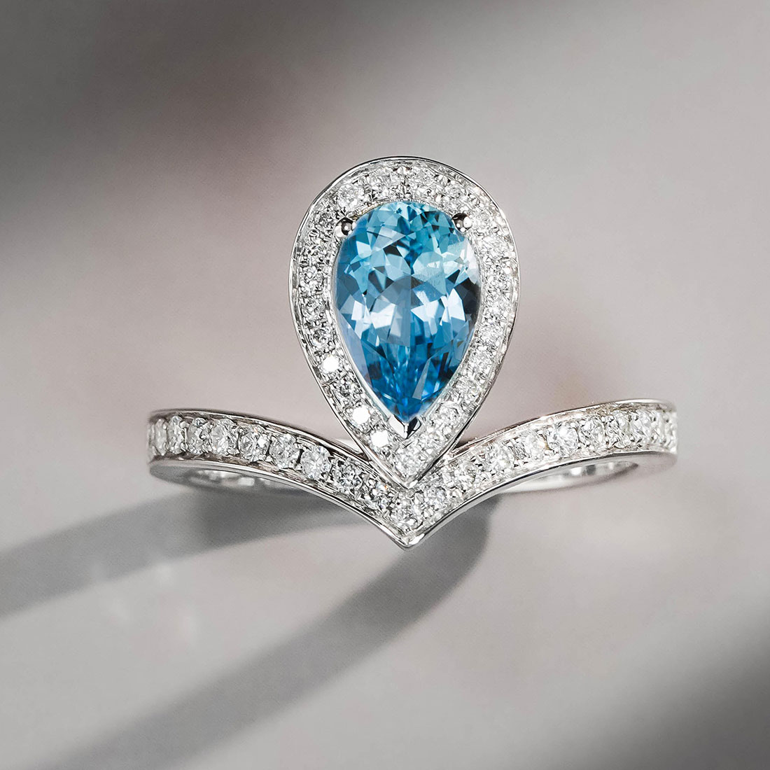1.24 Karat Pırlantalı Akuamarin Tasarım Yüzük