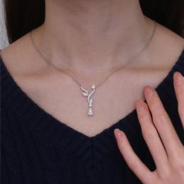 0.90 Karat Damla Kesim Özel Tasarım Pırlanta Kolye