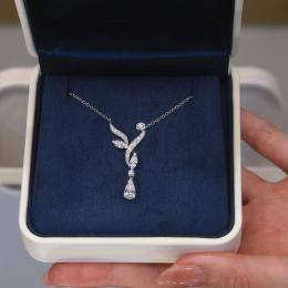 0.90 Karat Damla Kesim Özel Tasarım Pırlanta Kolye