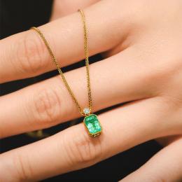 2.15 Karat Pırlantalı Zümrüt Kolye