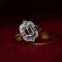 1.30 Karat Emerald Kesim Vintage Pırlanta Tektaş Yüzük