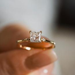 1.10 Karat Prenses Kesim Kare Pırlanta Tektaş Yüzük