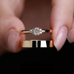 0.35 Karat Emerald Pırlanta Tektaş Yüzük