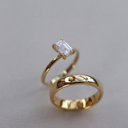 0.70 Karat F SI1 Emerald Kesim Sarı Altın Pırlanta Tektaş Yüzük