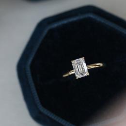 0.70 Karat F SI1 Emerald Kesim Sarı Altın Pırlanta Tektaş Yüzük