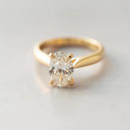 1 Karat Oval Kesim Sarı Altın Pırlanta Tektaş Yüzük