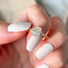 1.10 Karat Radiant Kesim PırlantaTektaş Yüzük