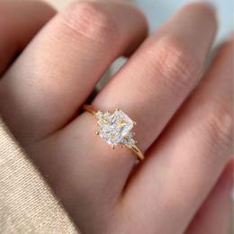 1.10 Karat Radiant Kesim PırlantaTektaş Yüzük