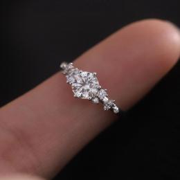 0.88 Karat Tasarım Pırlanta Tektaş Yüzük
