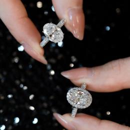 2 Karat Oval Kesim Halo Tasarım Pırlanta Tektaş Yüzük