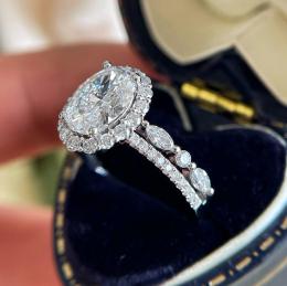 1.10 Karat Oval Kesim Pırlanta Tektaş Yüzük