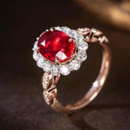2 Karat Oval Kesim Yakut Tektaş Yüzük