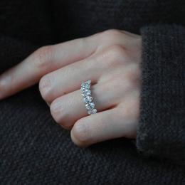 2.10 Karat Oval Kesim Pırlanta Yarımtur Yüzük