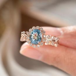 2.30 Karat Mavi Topaz Pırlantalı Yüzük